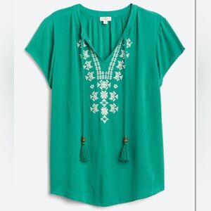 Mason & Belle Kinsley Flutter Sleeve Embroidered Top